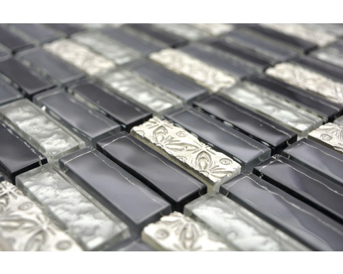 Carreau de mosaïque avec verre et ornements