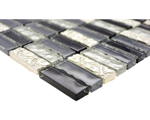 Mosaïque en verre et en pierre