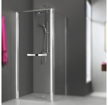 Duschkabine mit Duschkopf und Handbrause im Badezimmer