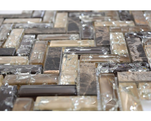 Mosaïque à chevrons en verre et marbre