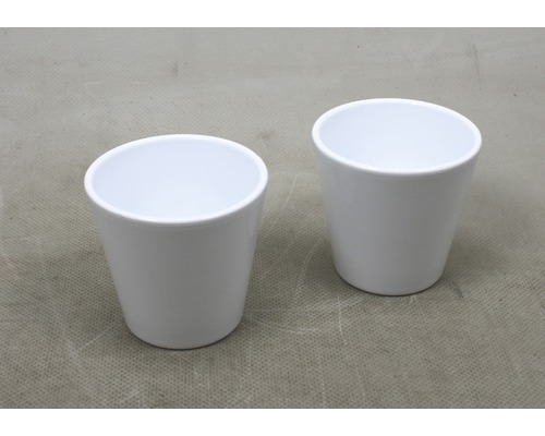 Deux cache-pots blancs