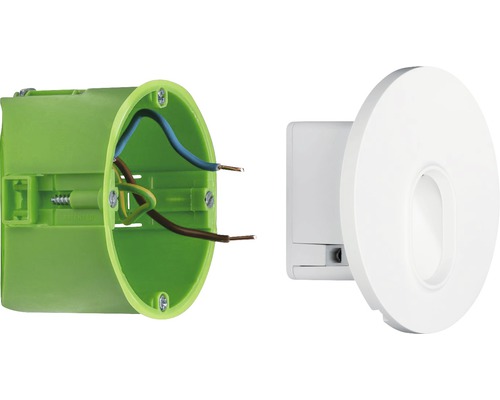 Unterputzdose mit angeschlossenen Elektrokabeln und passendem Bewegungsmelder