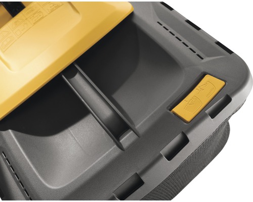 Detailaufnahme eines Grasfangkorbs für Rasenmäher