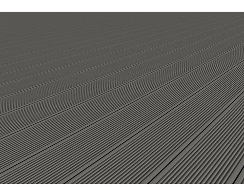 Terrassendielen aus geriffeltem Material