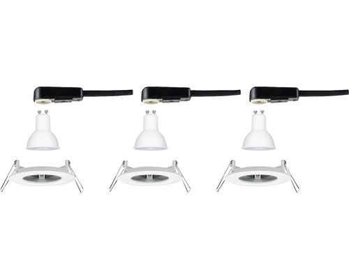 Drei Sets aus Stromschienenstrahler, Leuchtmittel und Einbauring