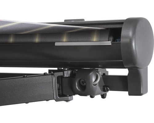 Detailansicht einer Markise mit Gelenkarm