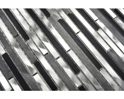 Mosaikfliesen aus Metall in Streifenoptik