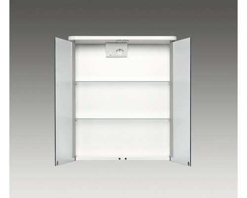 Armoire de toilette ouverte avec deux étagères en verre et prise de courant