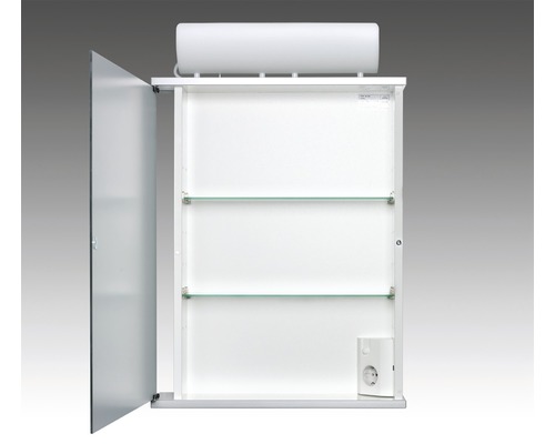 Armoire de toilette ouverte avec deux étagères en verre et prise électrique