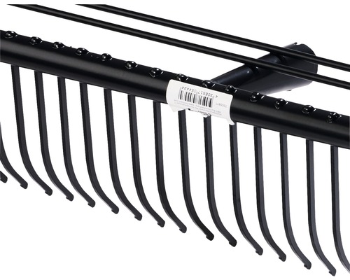 Vue détaillée d''un râteau avec des dents en métal