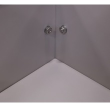 Detailansicht Innenecke eines Schranks mit zwei Schrauben