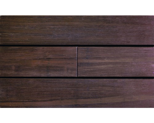 Drei Paneele aus dunklem Holz