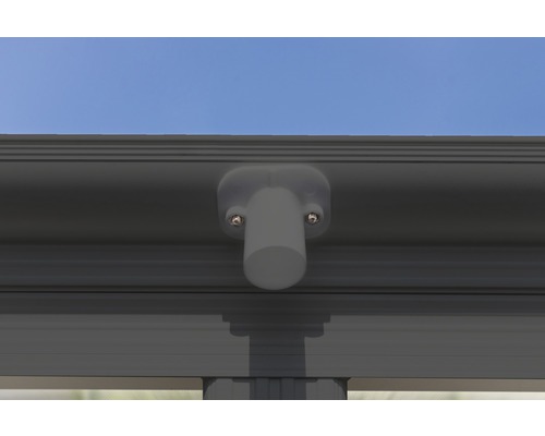 Vue détaillée d''un toit de terrasse avec fixation