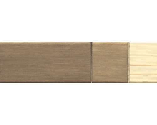 Profilé en bois avec traitement de couleur