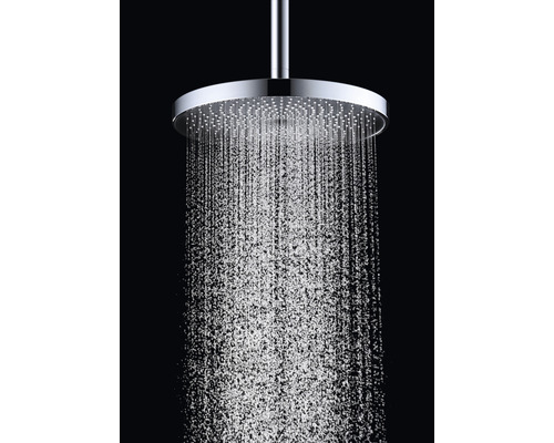 Douche de pluie avec jet d''eau