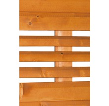 Vue détaillée d''une clôture en bois avec des lattes horizontales