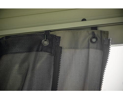 Vue détaillée de rideaux avec fermeture éclair et anneaux de suspension