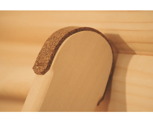 Detailansicht einer Saunabank mit Korkauflage