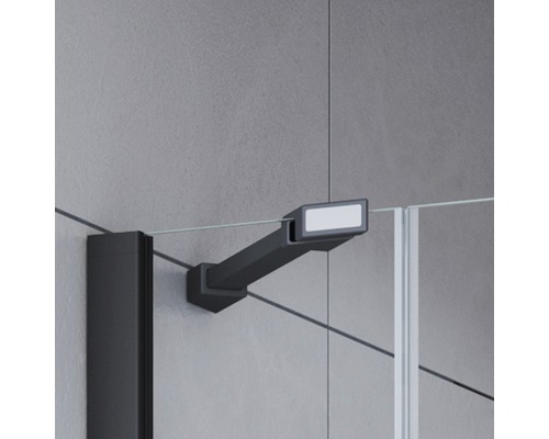 Vue détaillée d''une cabine de douche avec barre de stabilisation