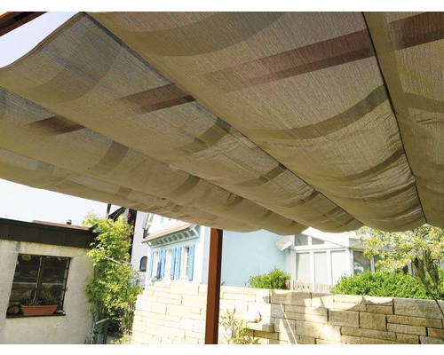 Protection solaire textile sur une pergola