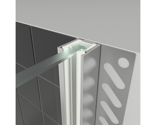 Gros plan d''une installation de profilé de cabine de douche avec carrelage et joint