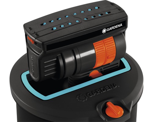 Arroseur oscillant multi-surfaces Gardena pour l''arrosage du jardin