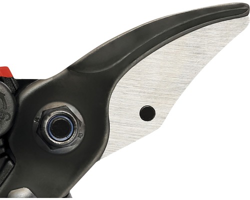 Gros plan de la lame d''un sécateur