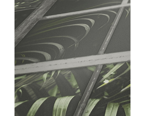 Gros plan d''un papier peint avec un motif de plantes et une structure de cadre de fenêtre