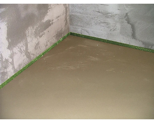 Nouvelle chape avec bande de désolidarisation périphérique au mur