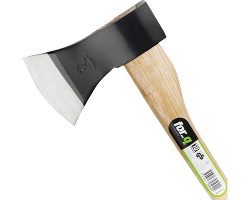 Axt mit Holzgriff