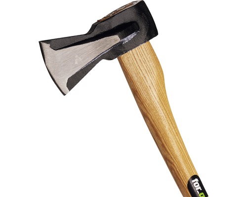 Axt mit Holzgriff