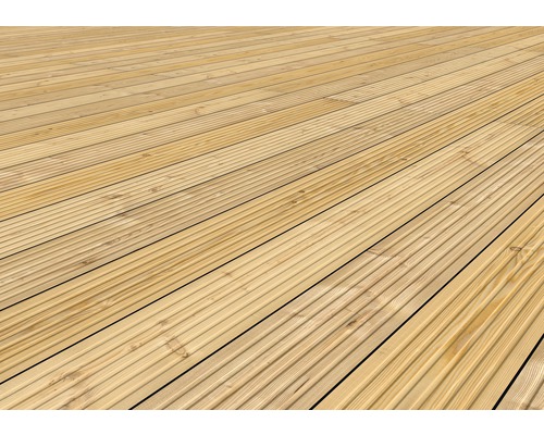 Holzterrasse mit geriffelter Oberfläche