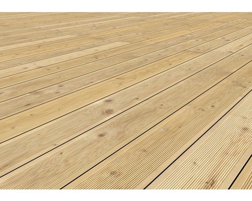 Holzterrasse mit gerillten Dielen