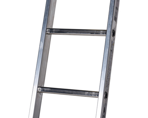 Detailansicht einer Aluminiumleiter mit Sprossen