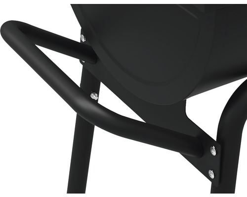 Gros plan d''un barbecue au charbon de bois avec poignée et pied