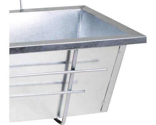 Vue détaillée d''une jardinière galvanisée avec support