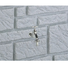 Robinet d''eau sur un mur