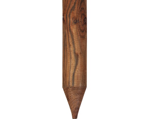 Poteau en bois avec pointe