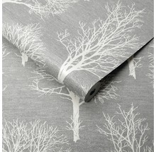 Papier peint gris avec motif d''arbres blancs pour la décoration murale.