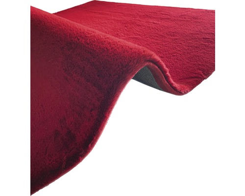 Tapis rouge à poils longs