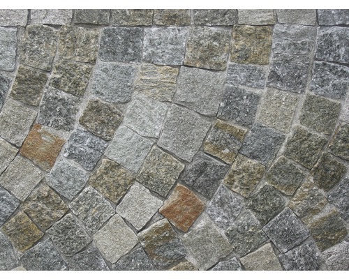 Pavés en pierre naturelle, posés en carré