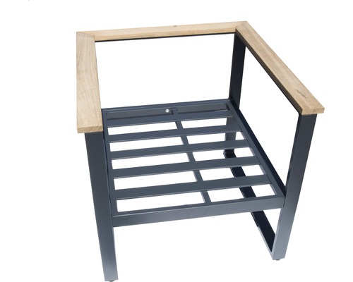 Gestell eines Gartenstuhls aus Metall mit Armlehnen aus Holz