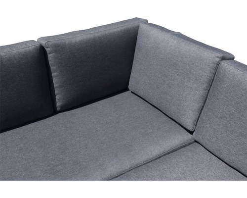 Detailansicht einer Loungegruppe mit grauen Polsterkissen