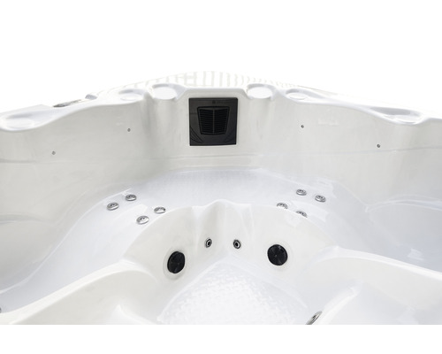 Innenansicht eines Whirlpools mit Düsen und Abfluss