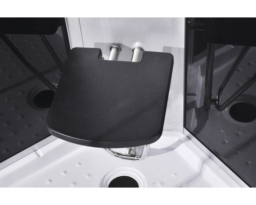 Siège de douche mural dans une cabine de douche