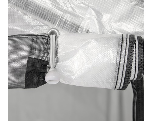 Detailansicht eines Growzelts mit Reissverschluss und Kordelzug