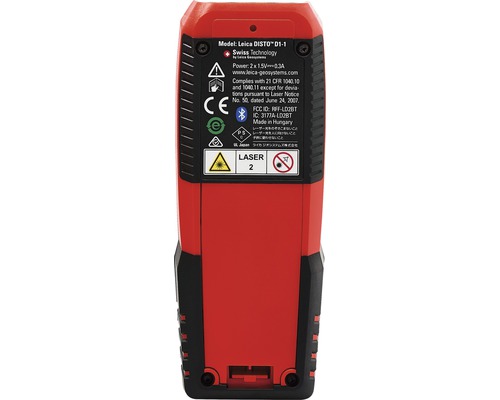 Rückseite des Leica Disto D1-1 Laser-Entfernungsmessers mit Informationen zu Leistung, Konformität, FCC ID und Herstellungsort.