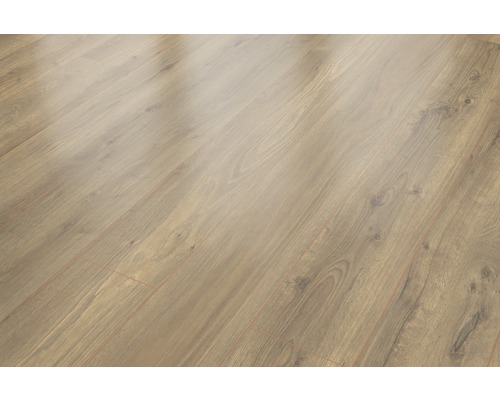 Verlegtes Laminat mit Holzoptik