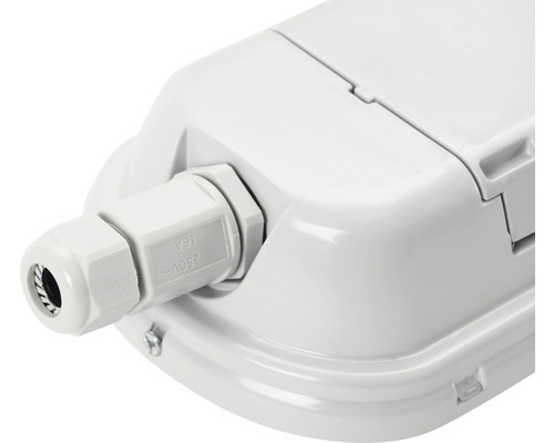 Gros plan d''un luminaire blanc pour pièces humides avec presse-étoupe