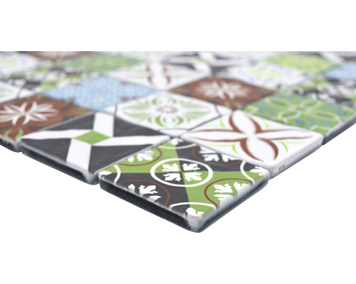 Carreaux de mosaïque avec différents motifs